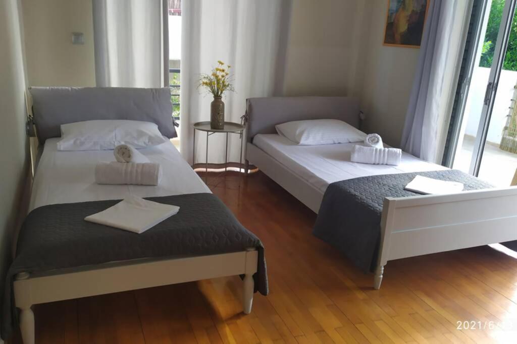 Cozy And Friendly Flat In Nafplio Appartamento Esterno foto