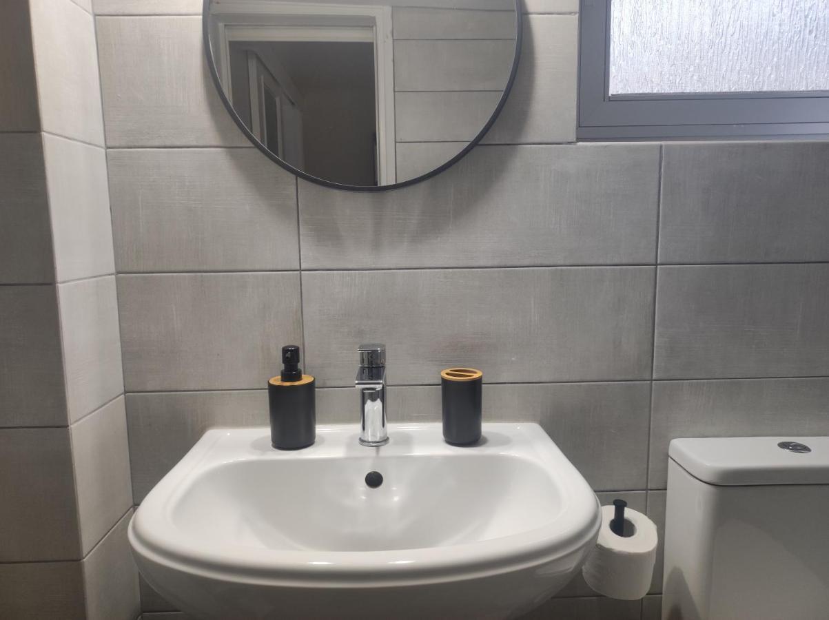 Cozy And Friendly Flat In Nafplio Appartamento Esterno foto